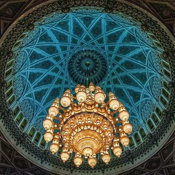 ​​ARABESQUE VANTAGE™ Islamic Heritage Chandelier Collection​​