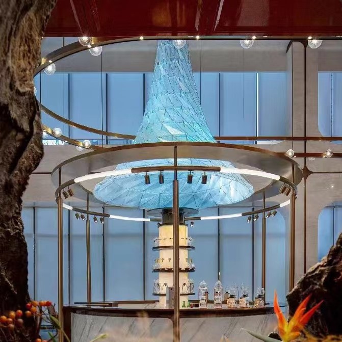 ​​Light as Legacy: The Art of Bespoke Illumination in the Age of Personal Expression​​