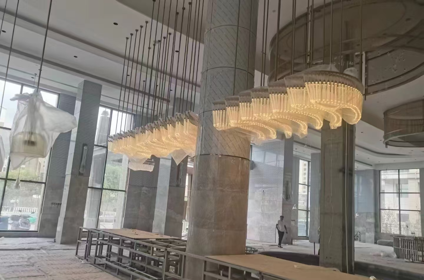 Illuminating Ambiance: Crafting Tailored Glows for Timeless Hotel Experiences